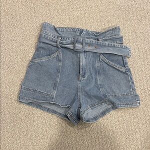 Gilli Blue Belted Jean Shorts